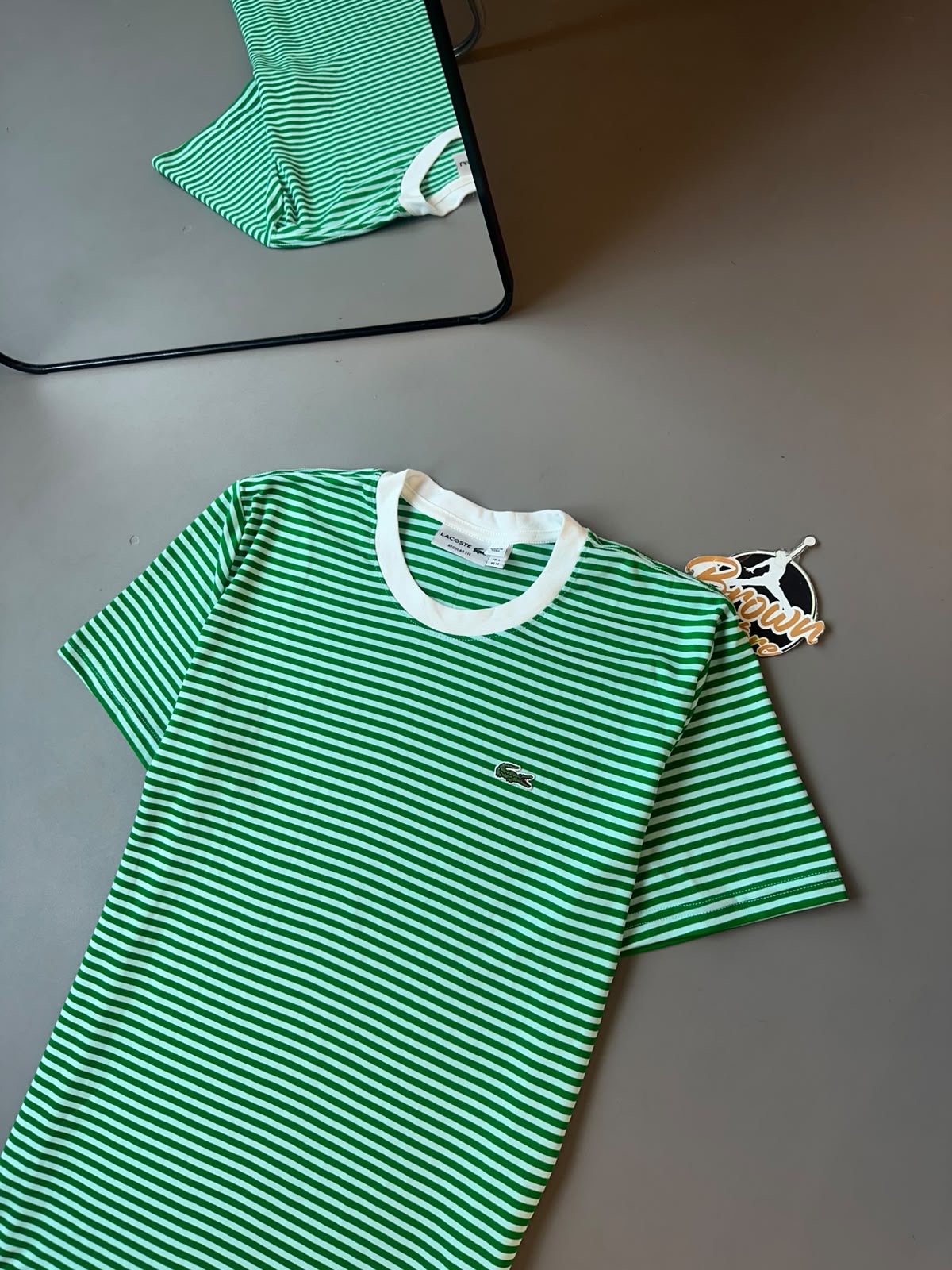 CAMISETA LACOSTE LISTRADA VERDE
