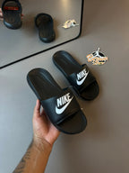 CHINELO NIKE VICTORIO ONE - PRETO