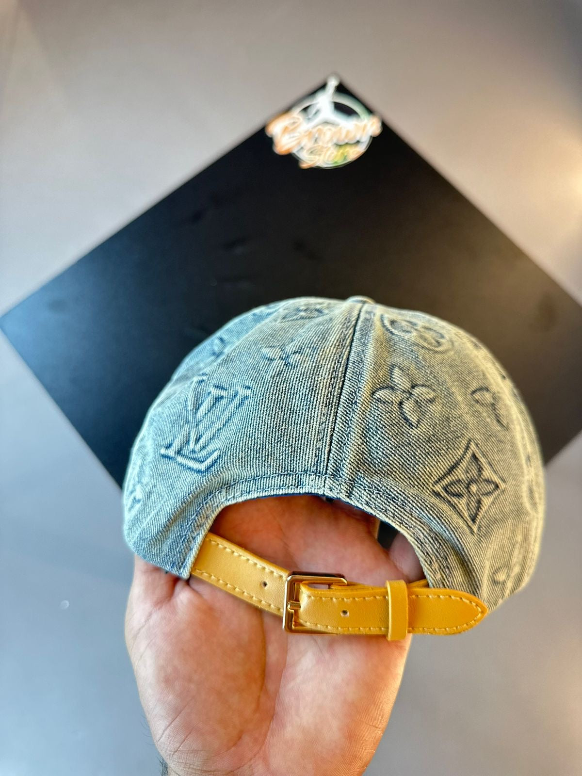 BONÉ LV JEANS IMPORTADO