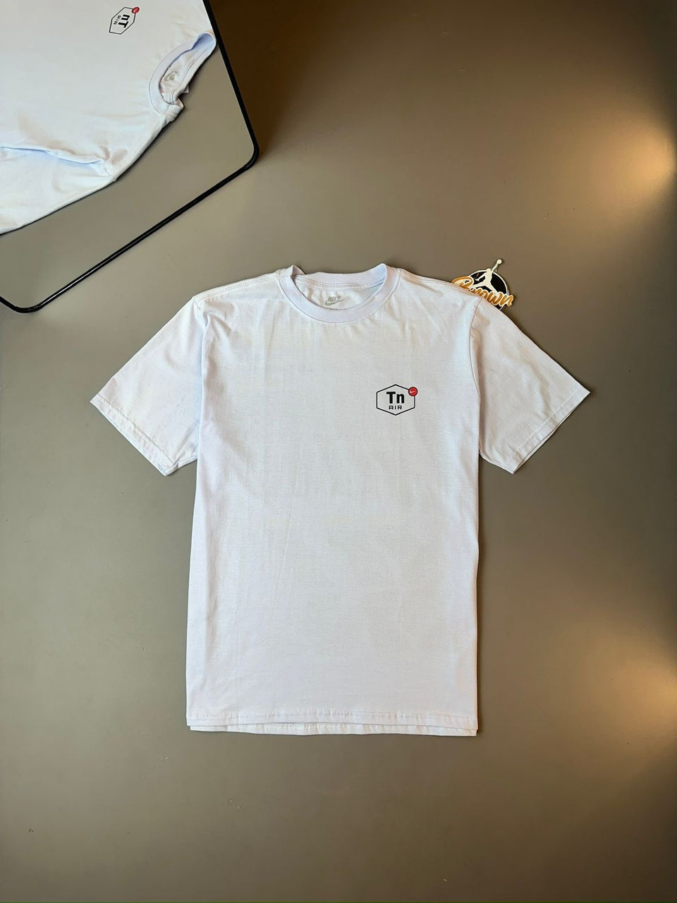 CAMISETA NIKE TN TUNED