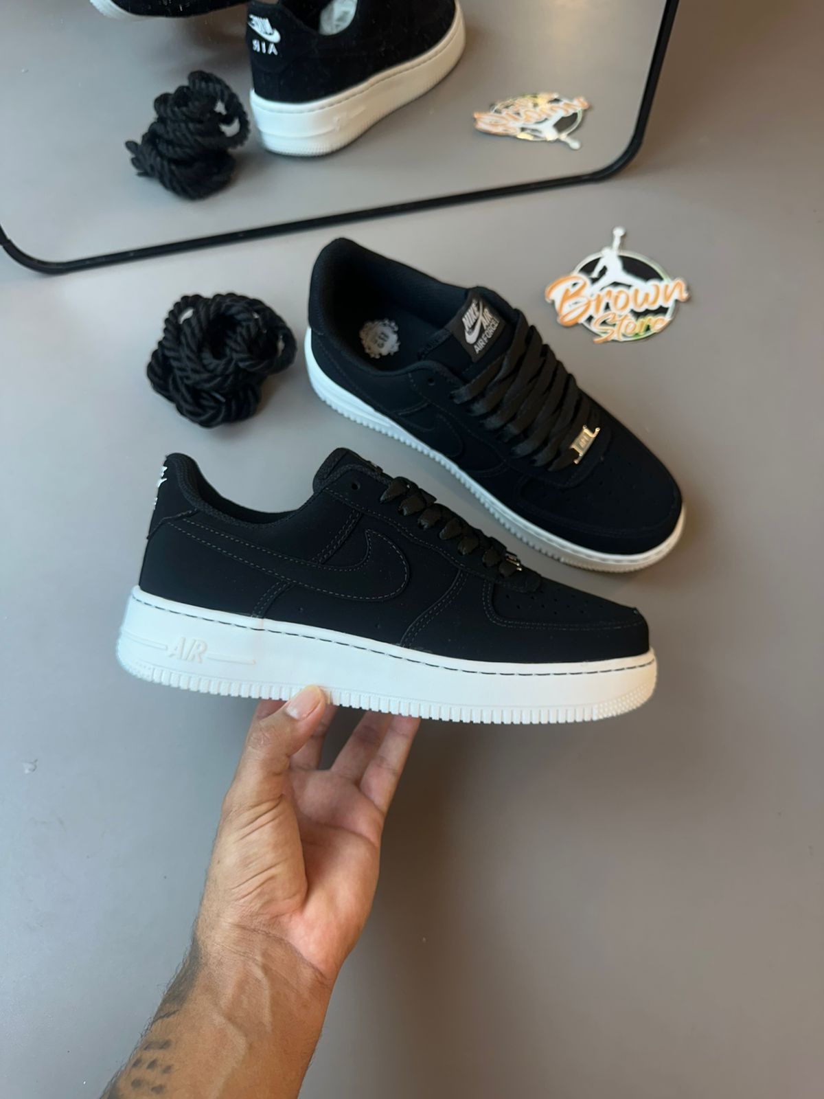 TÊNIS NK AIR FORCE 1 NOBUCK