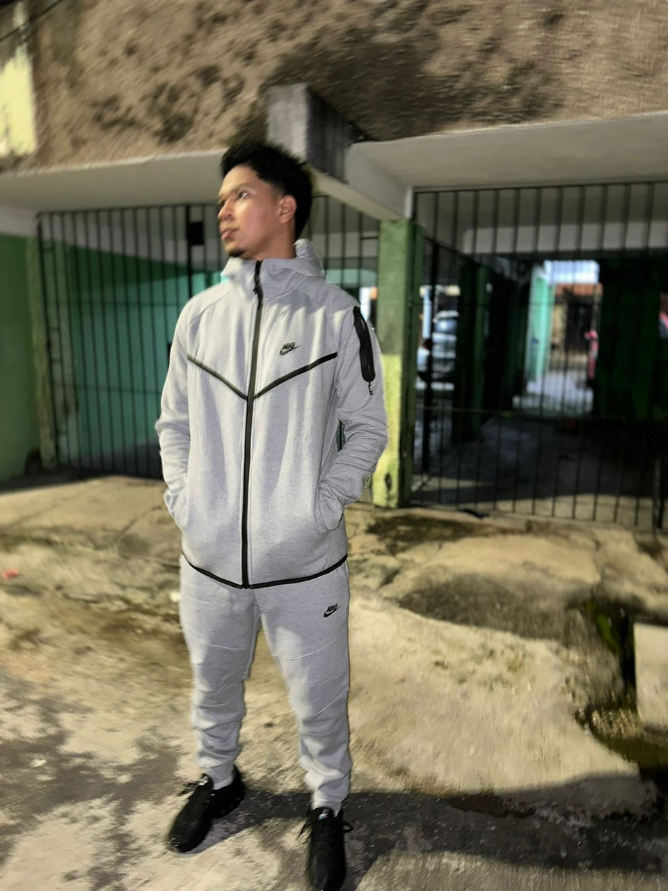 CONJUNTO TECH FLEEC NIKE C