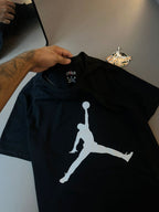 CAMISETA JORDAN JUMPMAN - PRETA