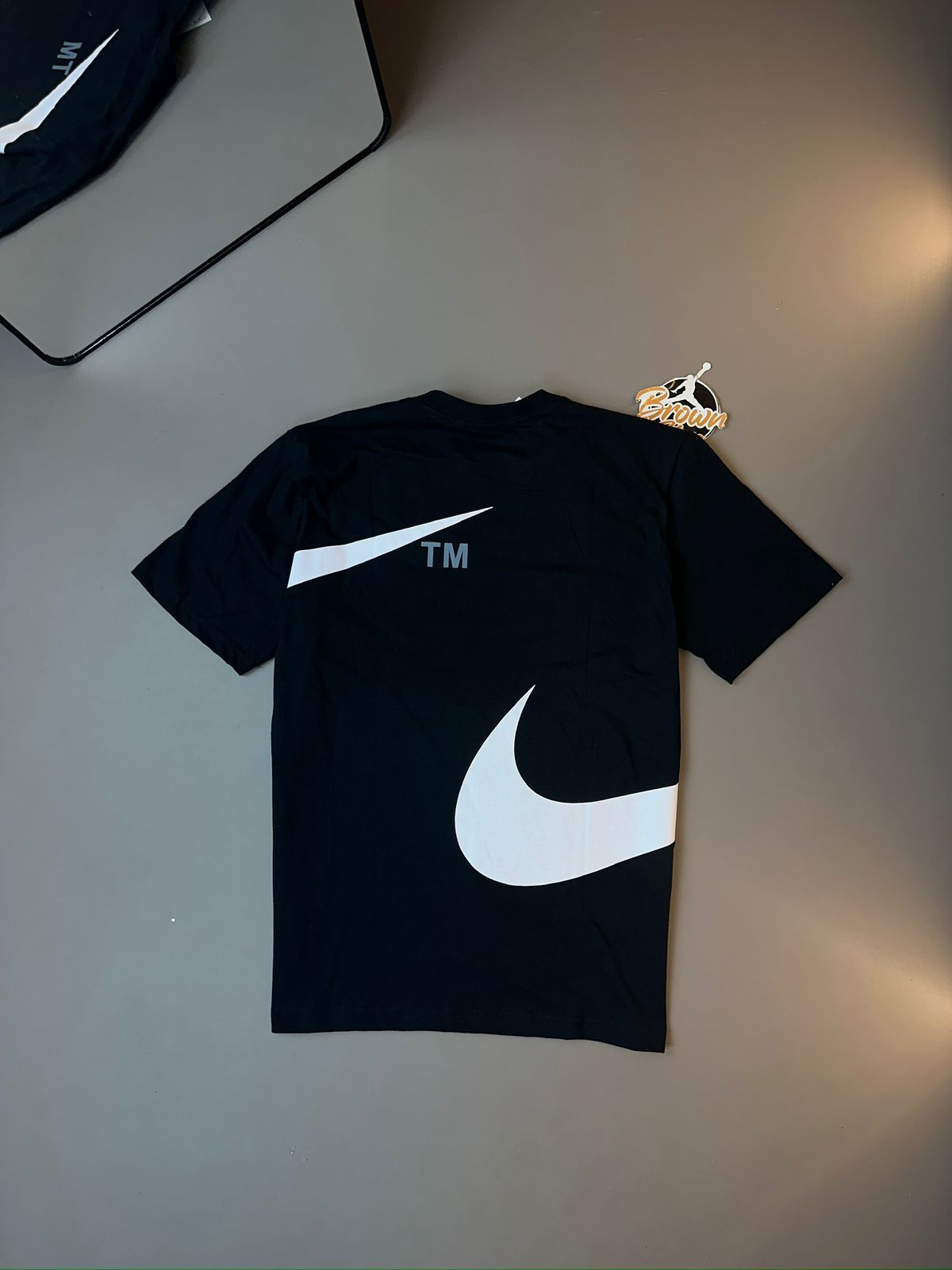 CAMISETA NIKE BIG SWOOSH TM