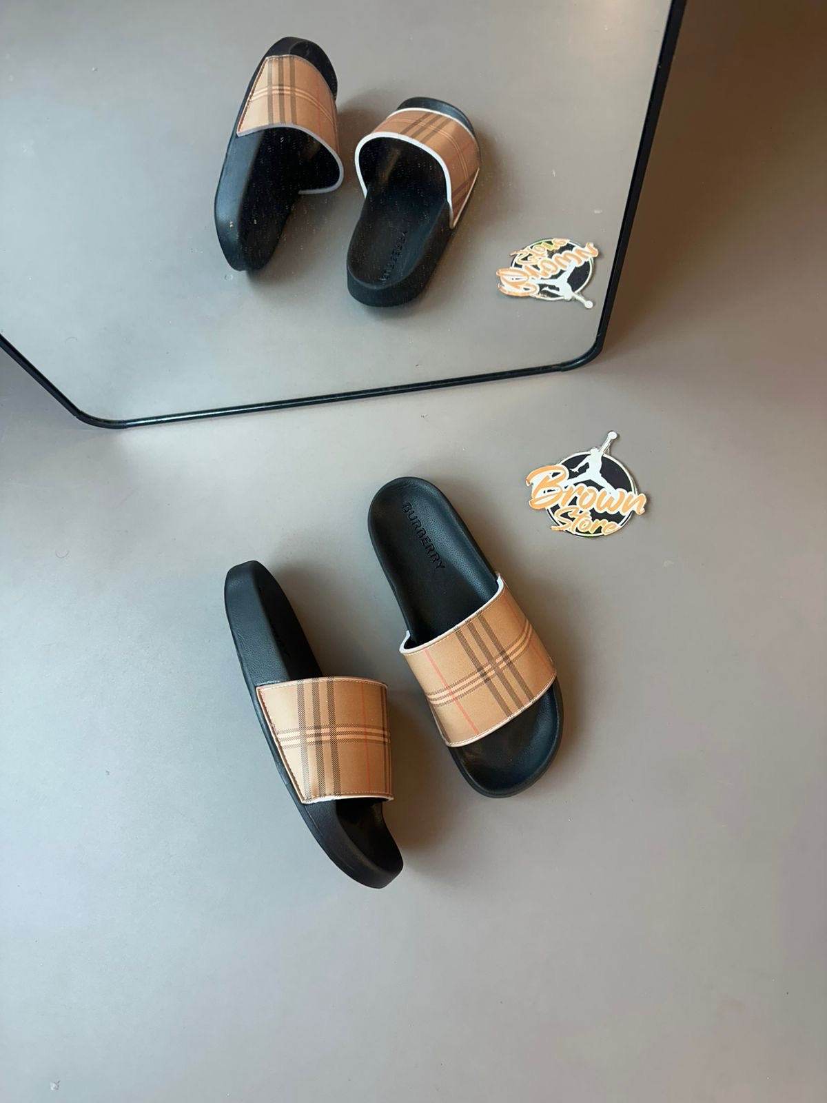 CHINELO SLIDE BURBERRY