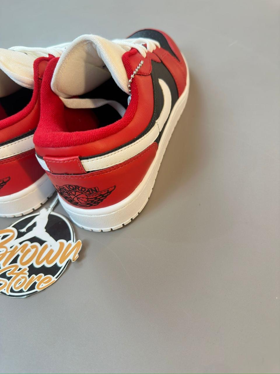 TÊNIS NIKE AIR JORDAN 1 LOW