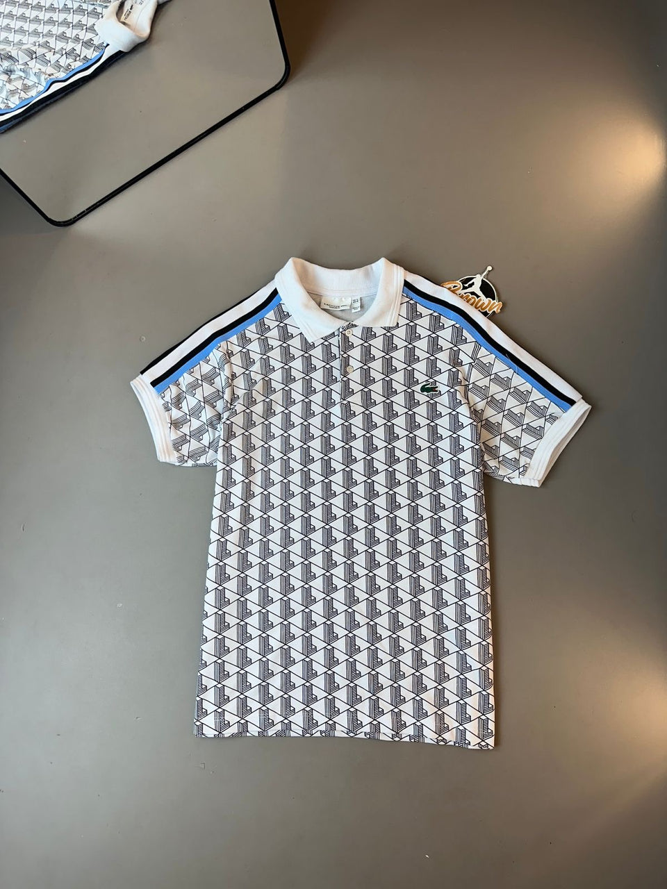 POLO LACOSTE MONOGRAMA