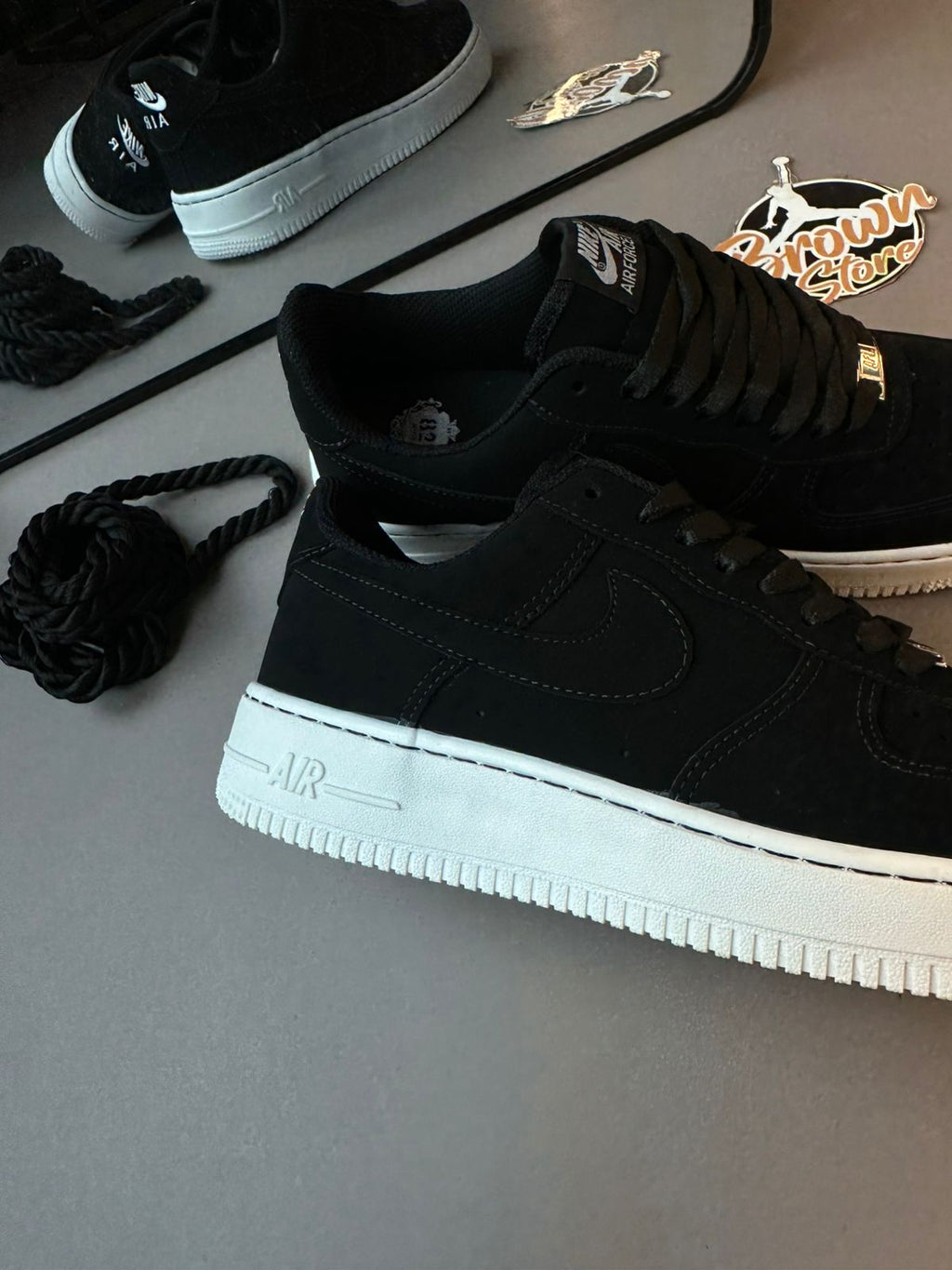 TÊNIS NK AIR FORCE 1 NOBUCK