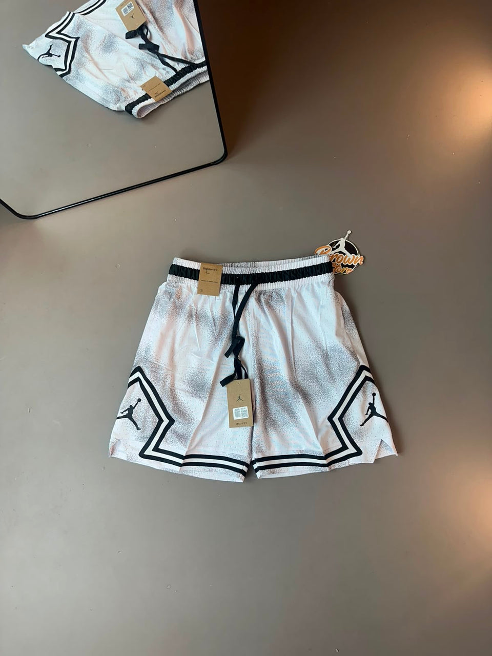 BERMA JORDAN JUMP BRANCO BATIK