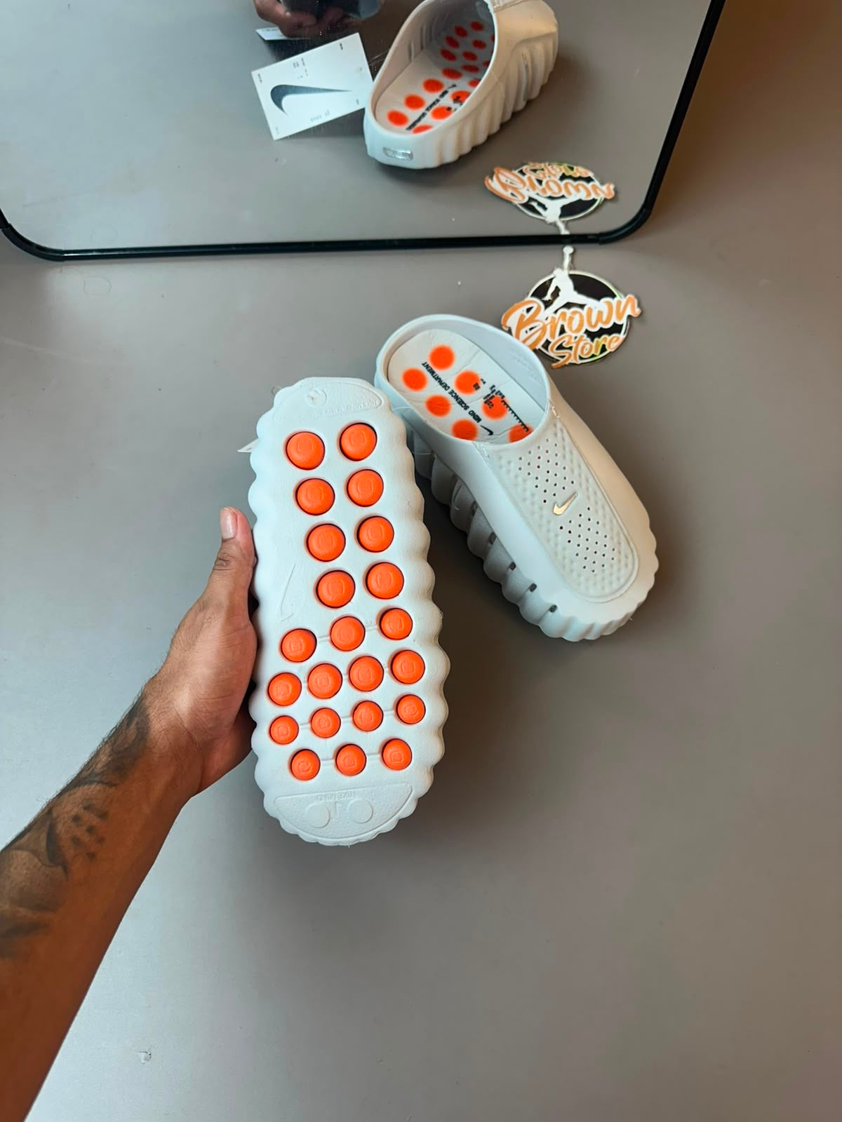 CHINELO SLIDE NIKE MIND 001 - CINZA
