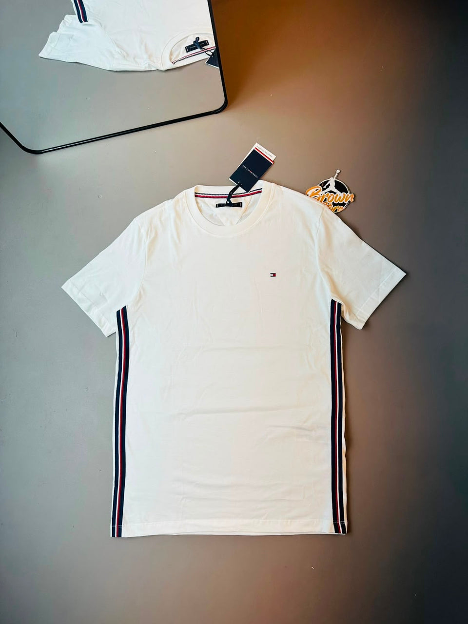 CAMISETA TOMMY FAIXA LATERAL BRANCA