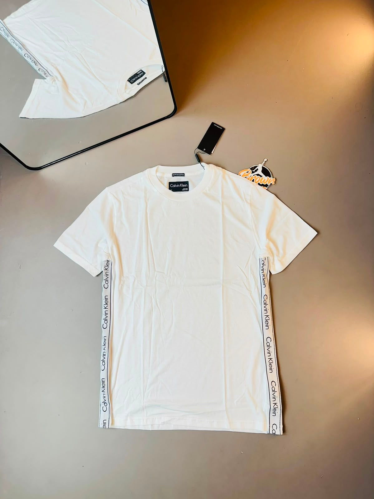 CAMISETA CALVIN KLEIN FAIXA LATERAL