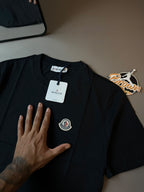 CAMISETA MONCLER BÁSICA - PRETA