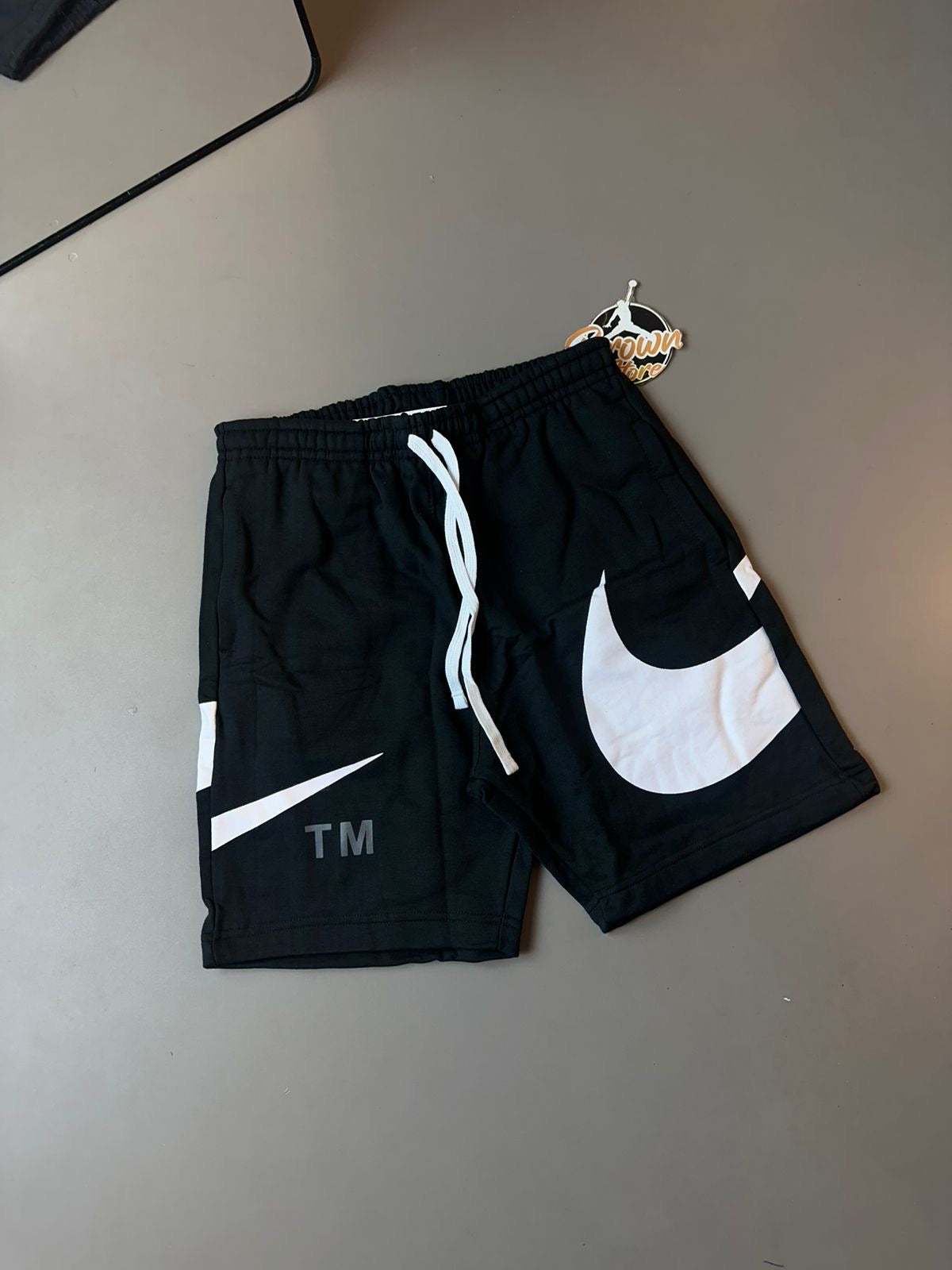 BERMUDA MOLETOM NK BIG SWOOSH TM