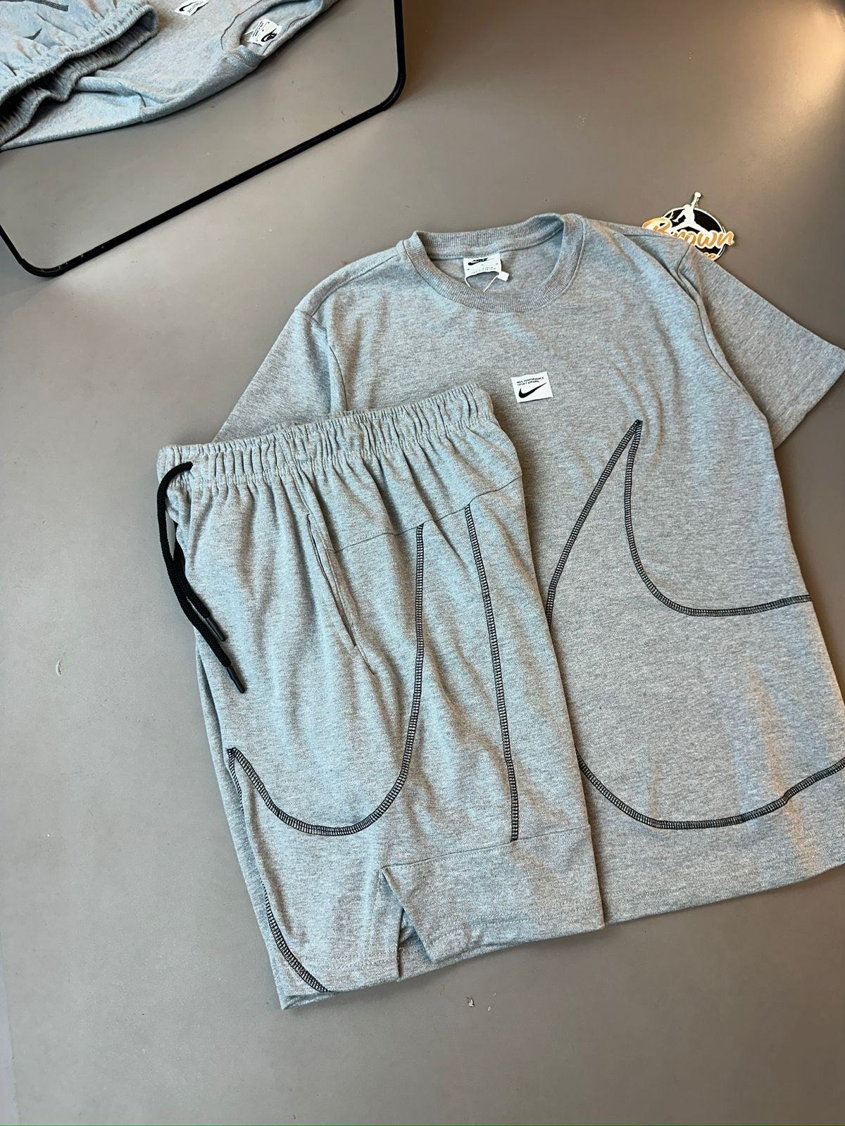 CONJUNTO NIKE MALHÃO SWOOSH
