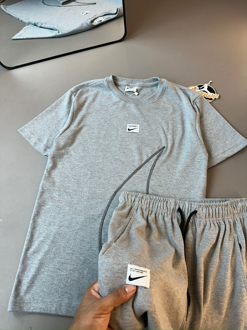 CONJUNTO NIKE MALHÃO SWOOSH