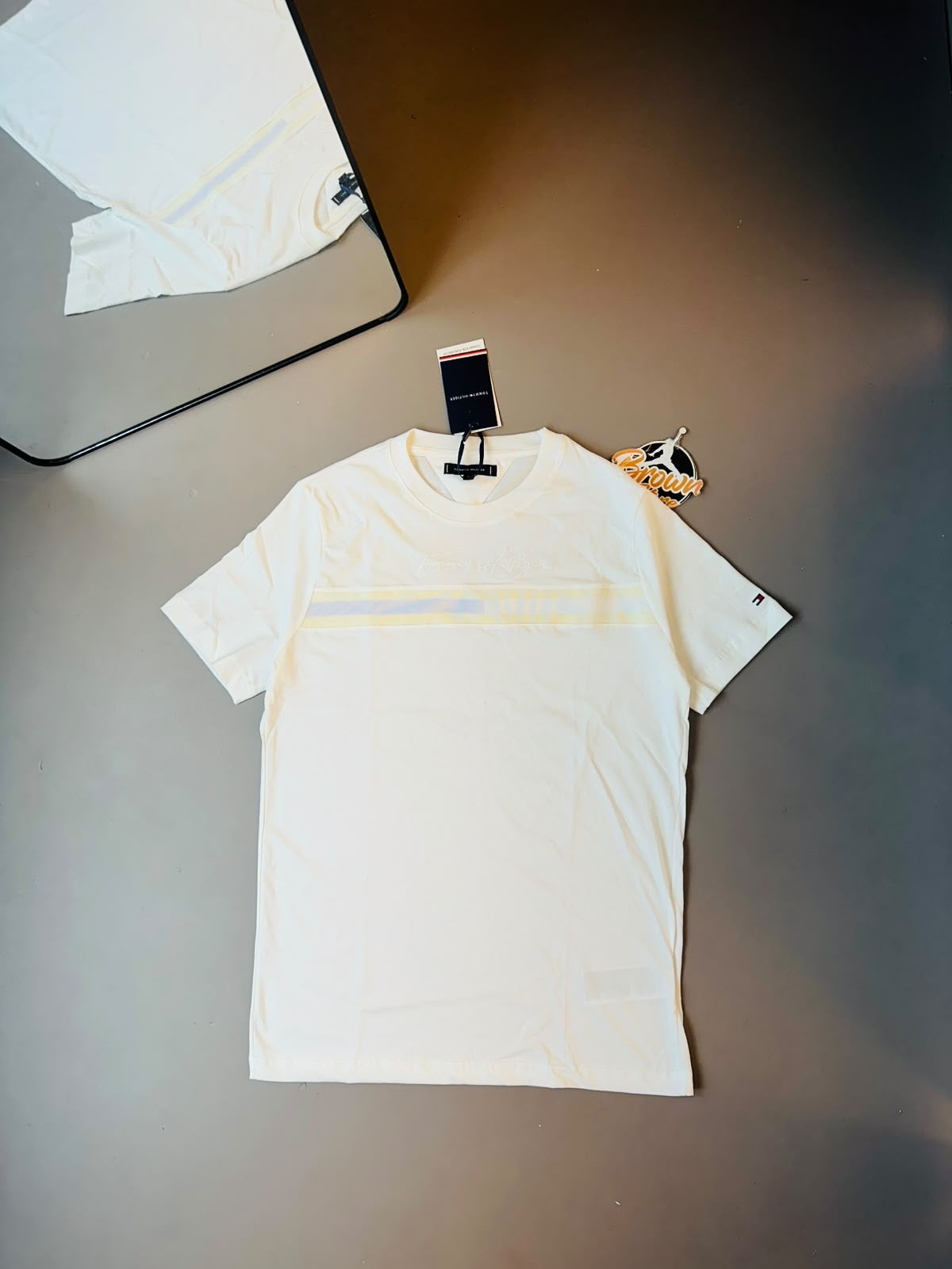 CAMISETA TOMMY HILFIGER FAIXA FRONTAL - BRANCA