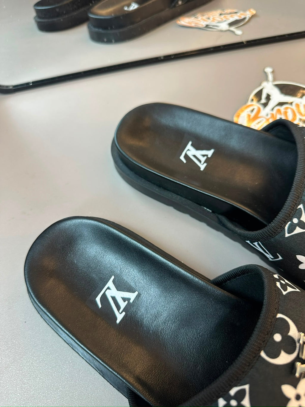 CHINELO LV SLIDE