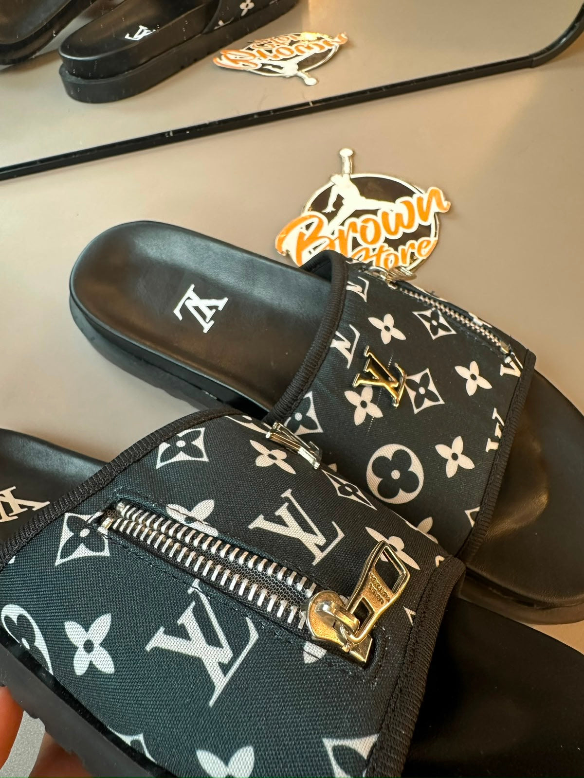 CHINELO LV SLIDE