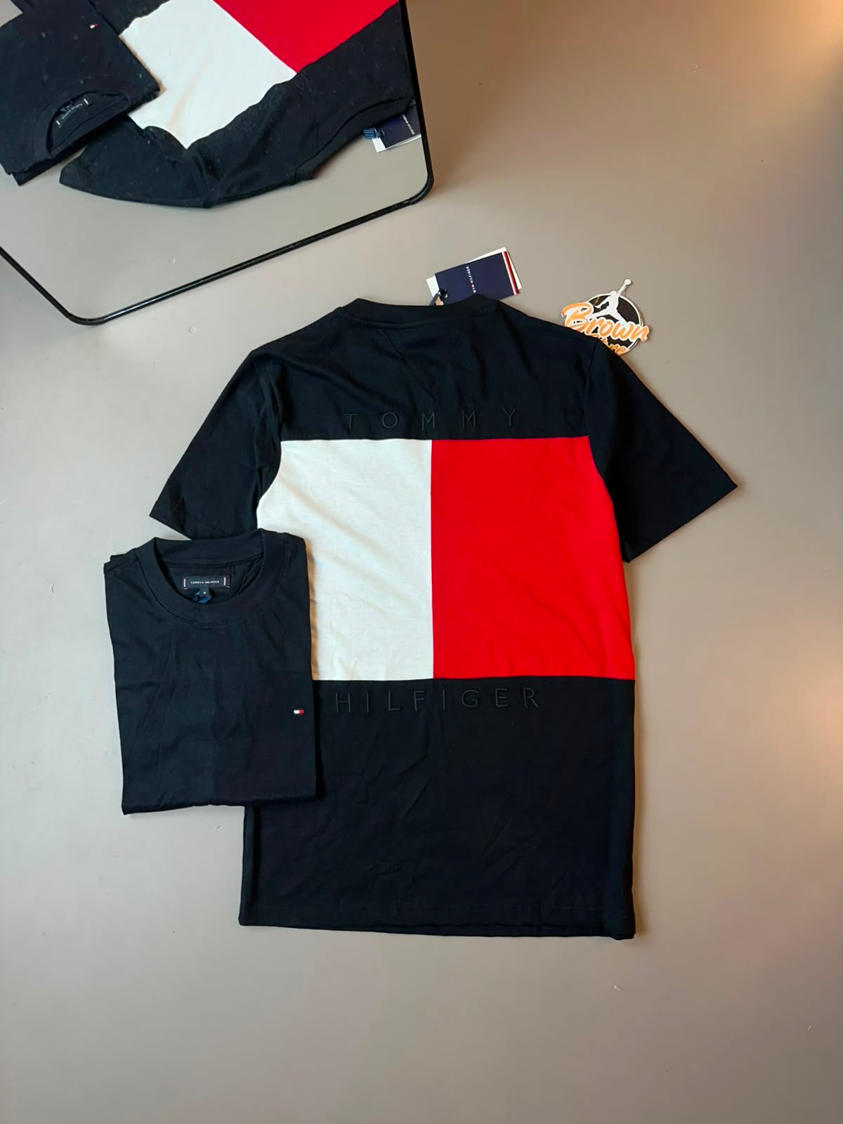 CAMISETA TOMMY HILFIGER DUPLA