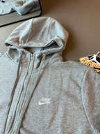 JAQUETA NIKE CLUB MOLETOM