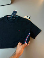 CAMISETA TOMMY FAIXA LATERAL PRETA