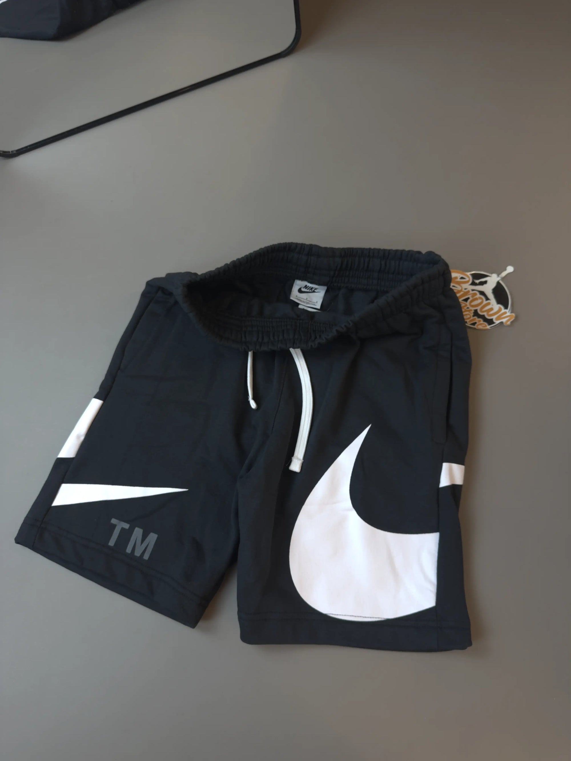 BERMUDA MOLETOM NK BIG SWOOSH TM