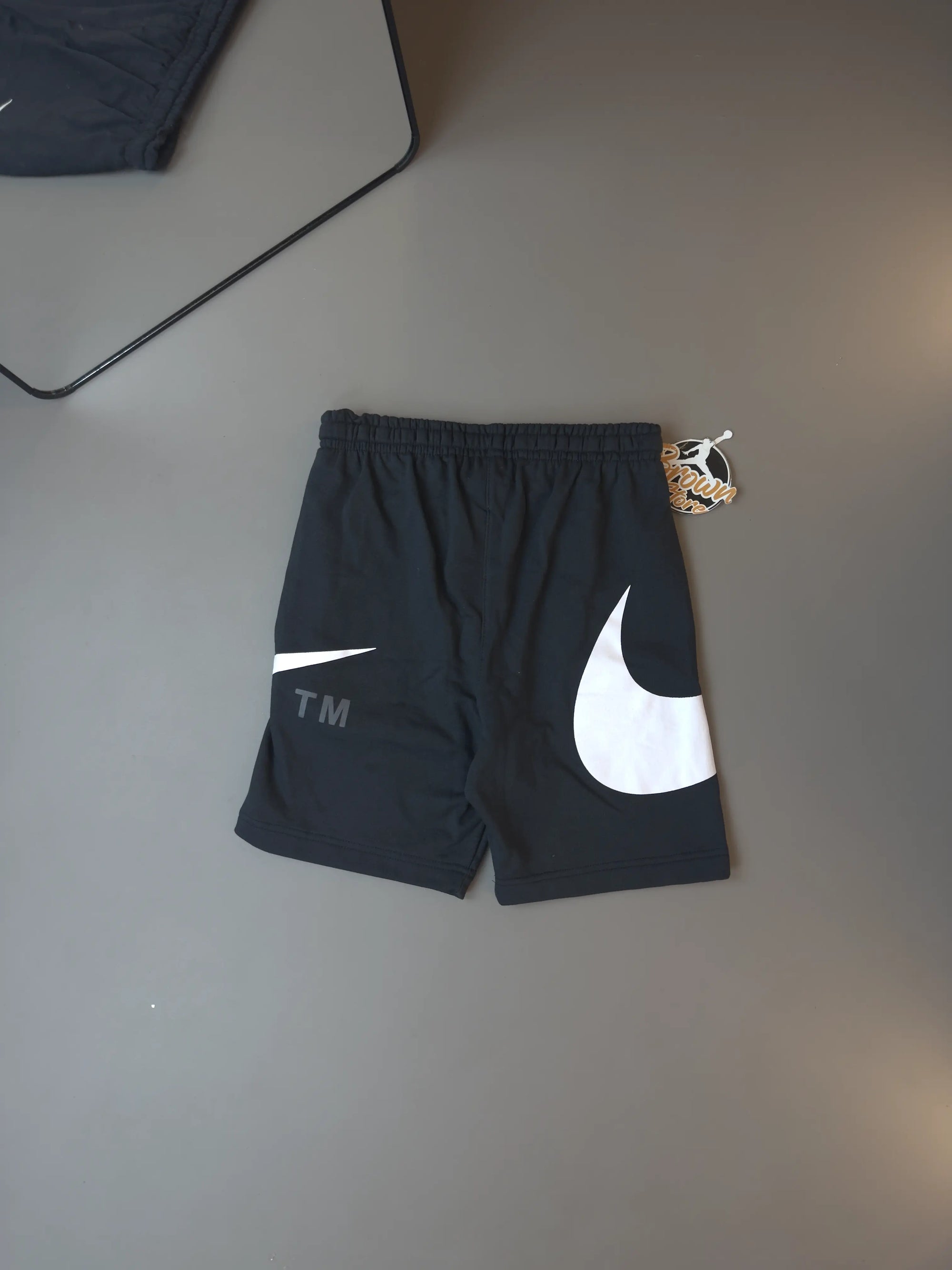 BERMUDA MOLETOM NK BIG SWOOSH TM