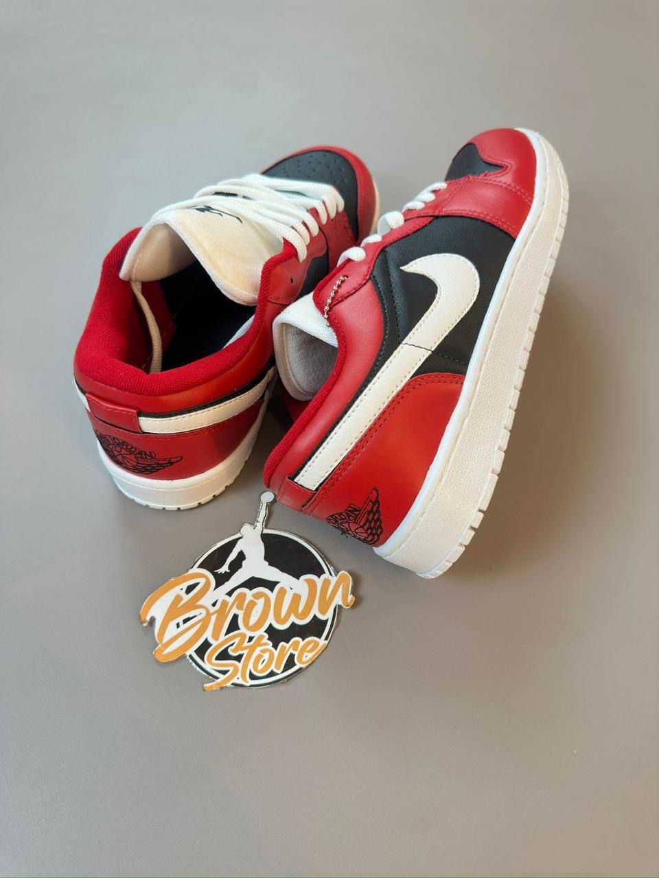 TÊNIS NIKE AIR JORDAN 1 LOW