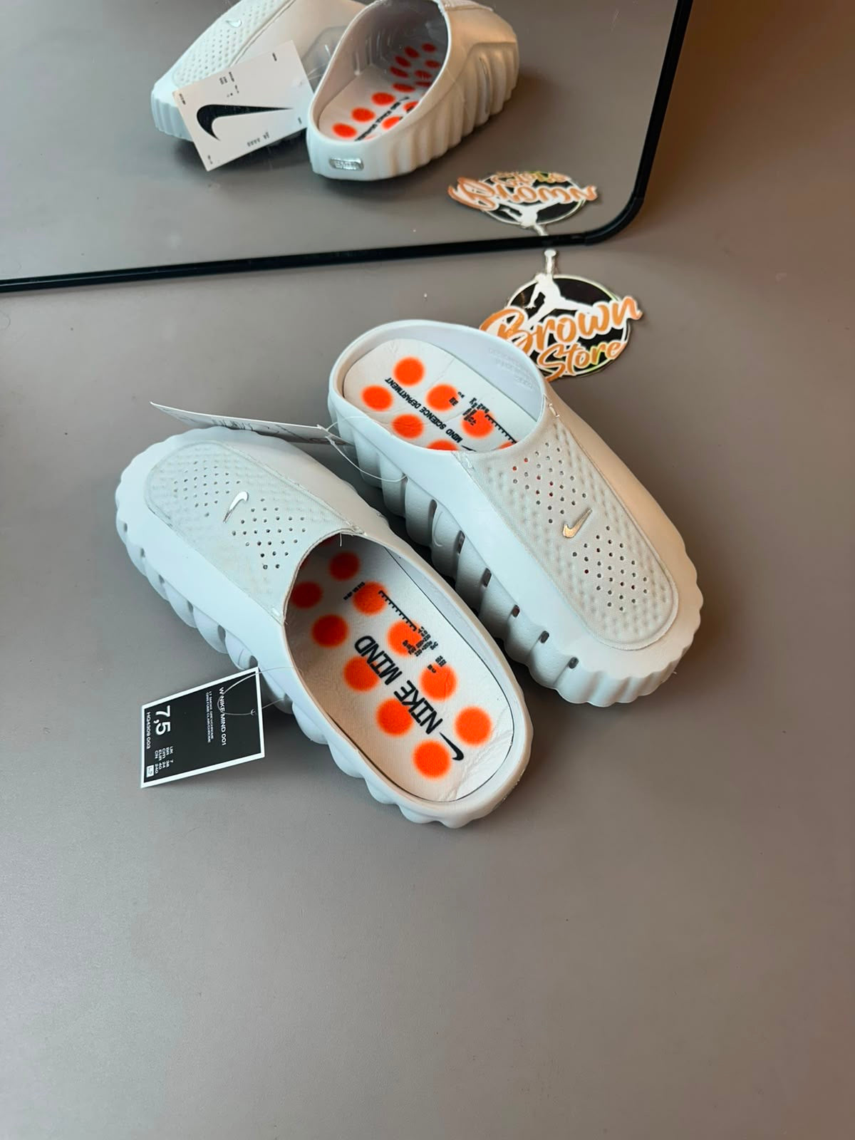 CHINELO SLIDE NIKE MIND 001 - CINZA