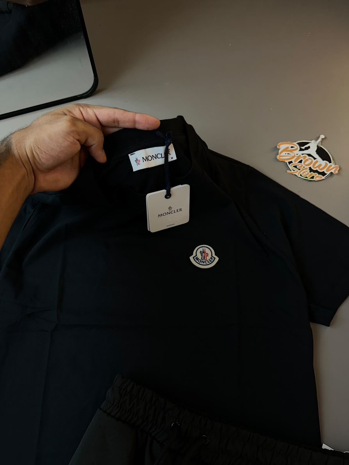 CAMISETA MONCLER BÁSICA - PRETA