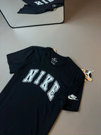 CAMISETA NIKE CLUB