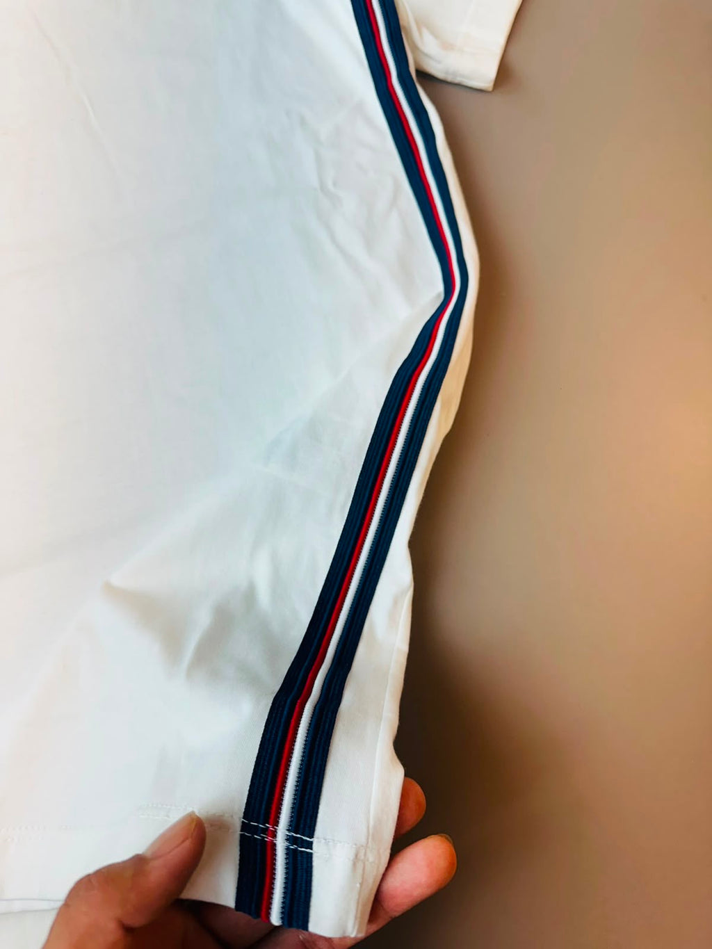 CAMISETA TOMMY FAIXA LATERAL BRANCA