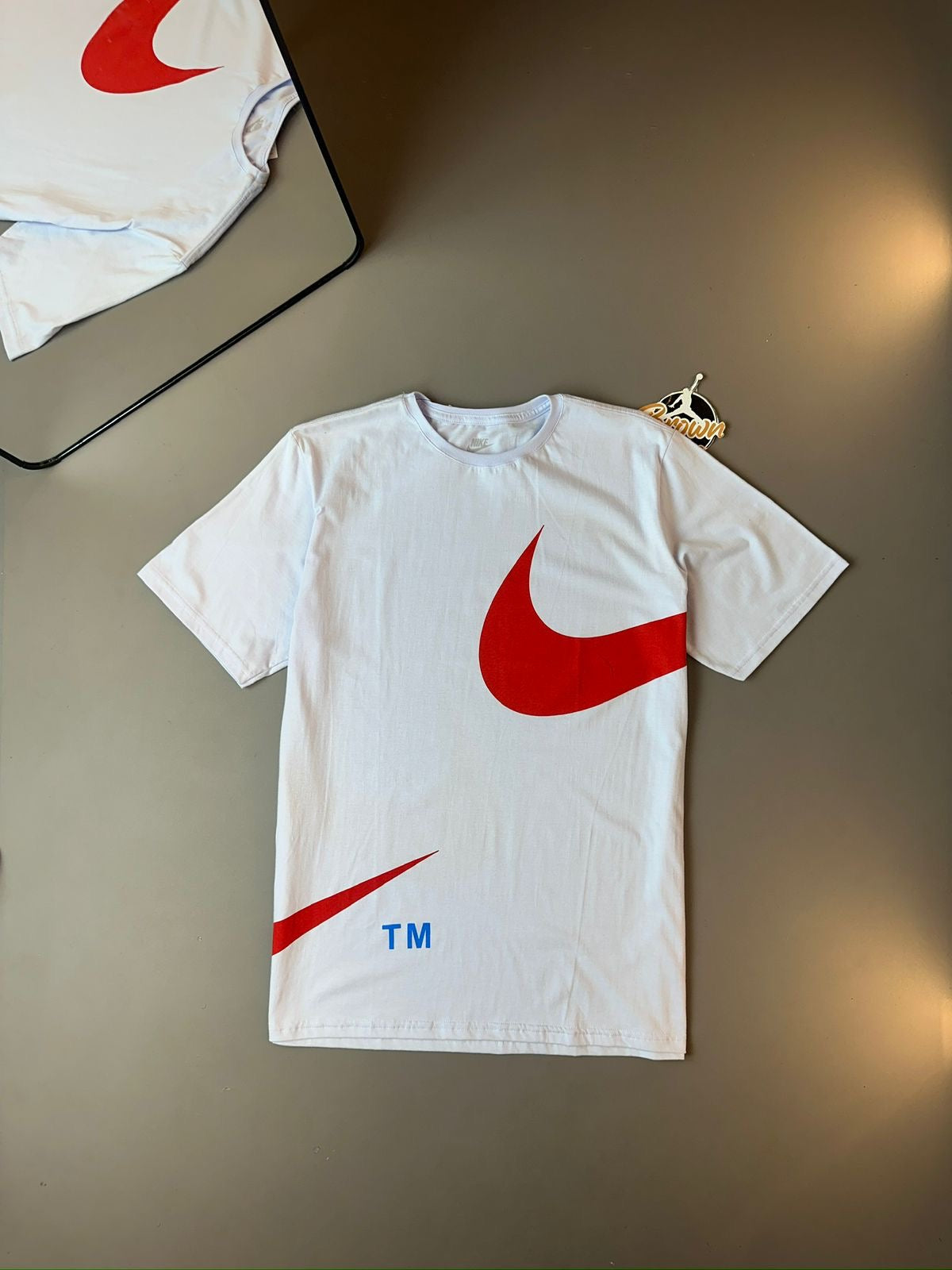 CAMISETA NIKE BIG SWOOSH TM