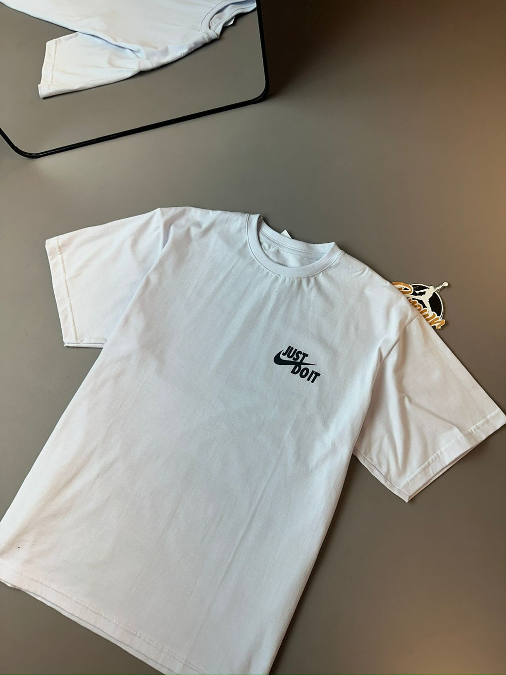 CAMISETA NIKE SPORTSWEAR JUST IT