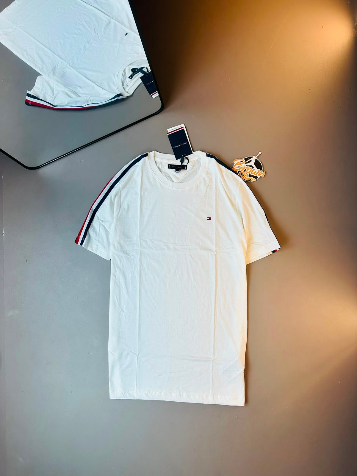 CAMISETA TOMMY FAIXA OMBRO - BRANCA