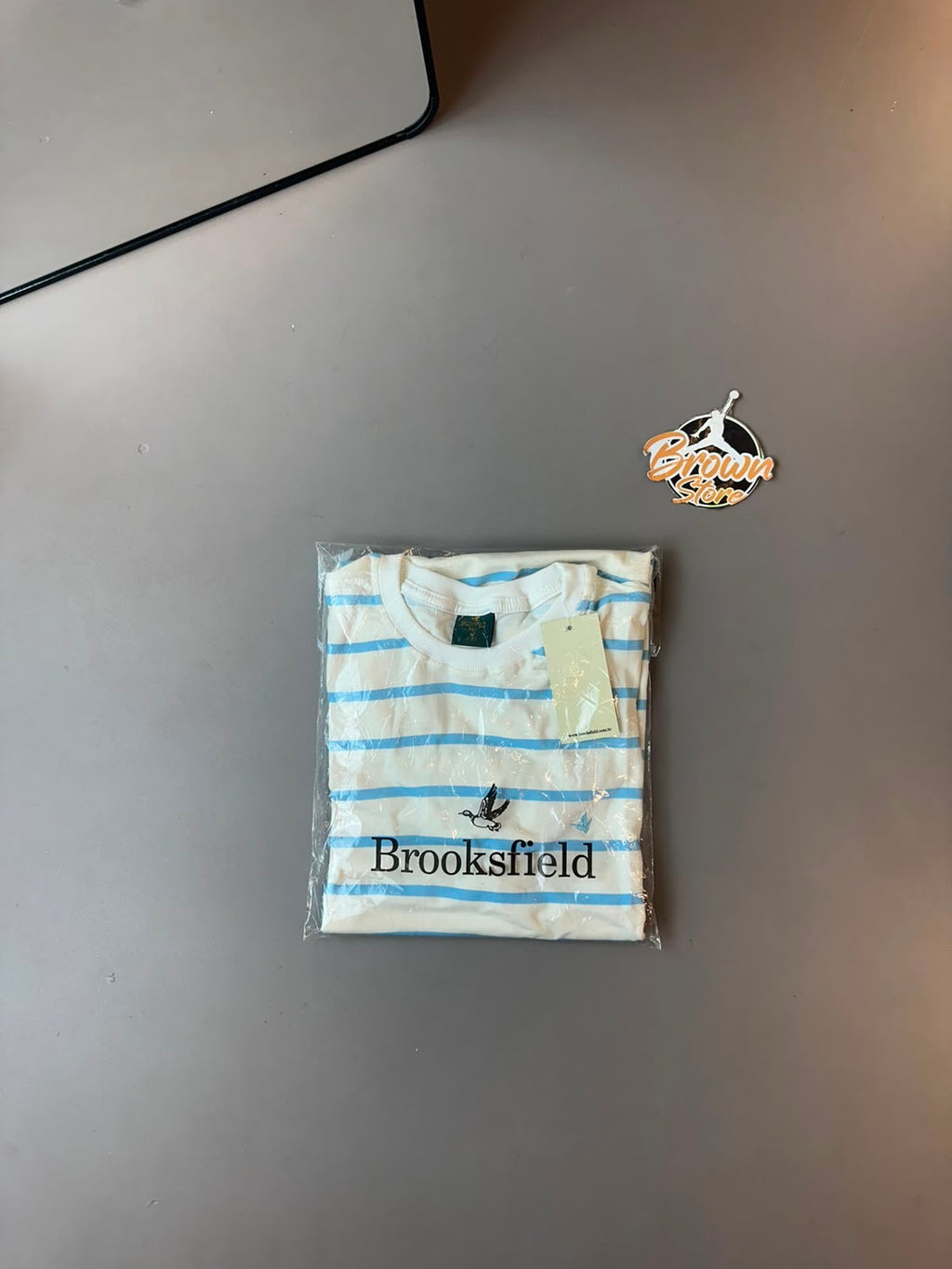 CAMISETA BROOKSFIELD BRANCO AZUL
