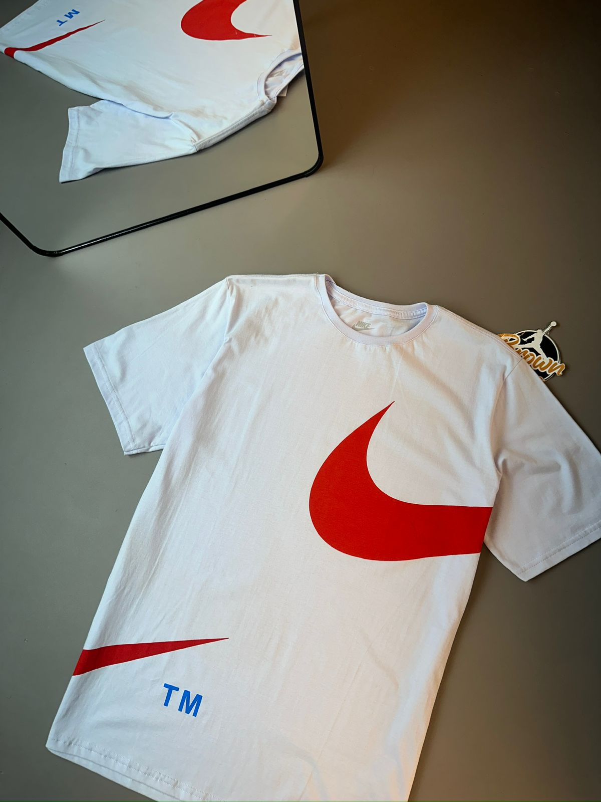 CAMISETA NIKE BIG SWOOSH TM