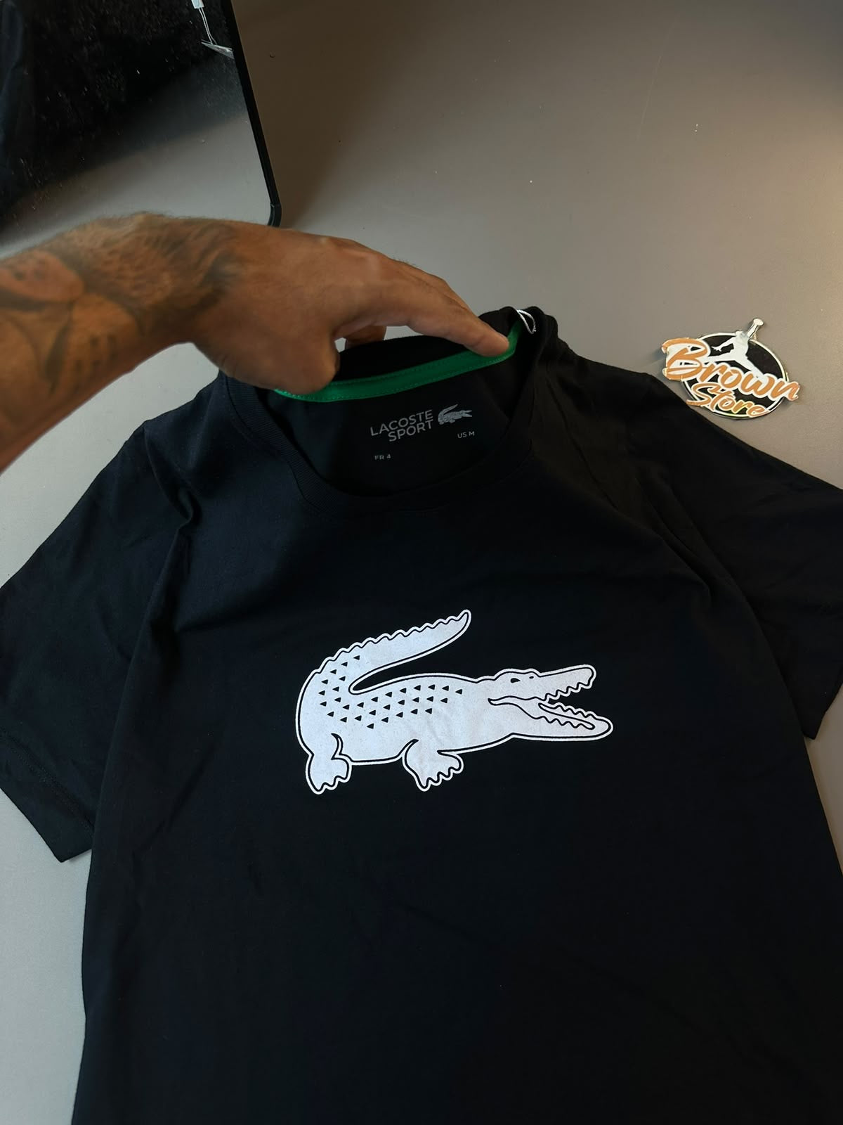 CAMISETA LACOSTE SPORT BIG CROC - PRETA