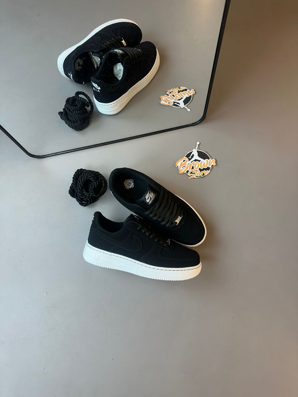 TÊNIS NK AIR FORCE 1 NOBUCK