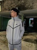 CONJUNTO TECH FLEEC NIKE C