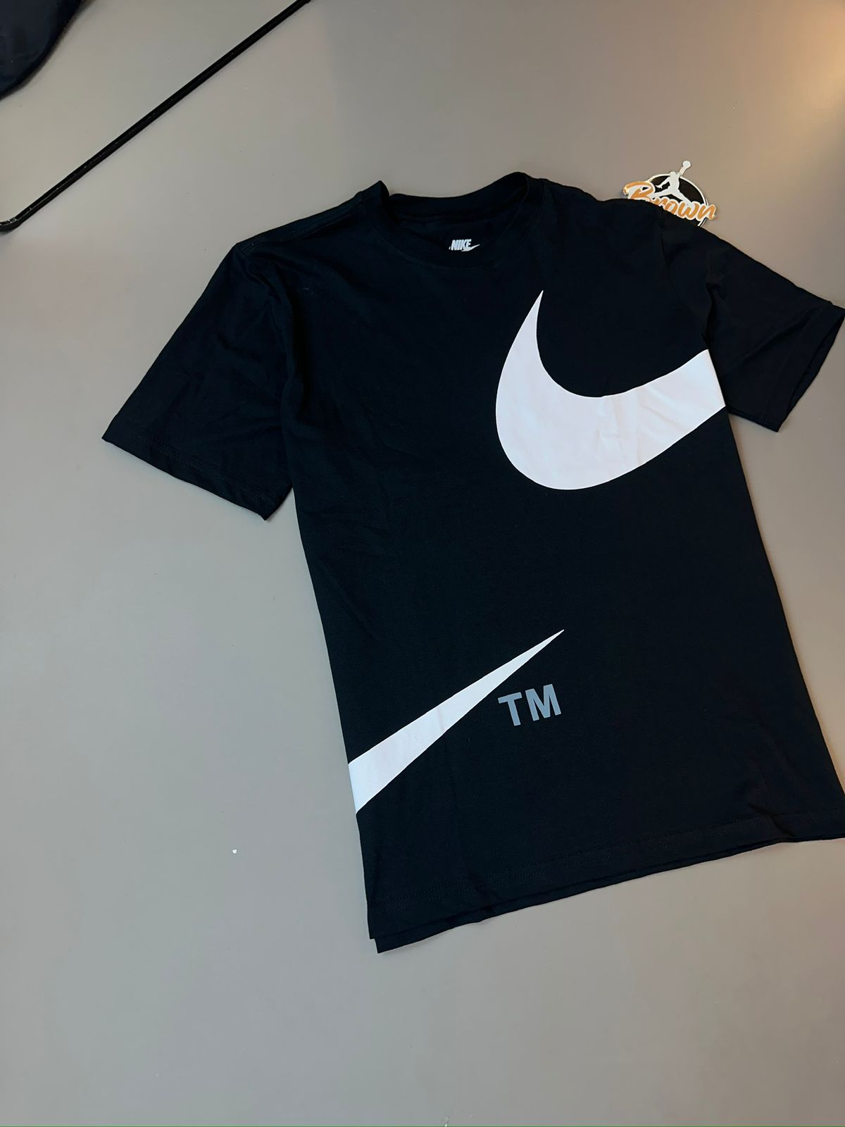 CAMISETA NIKE BIG SWOOSH TM