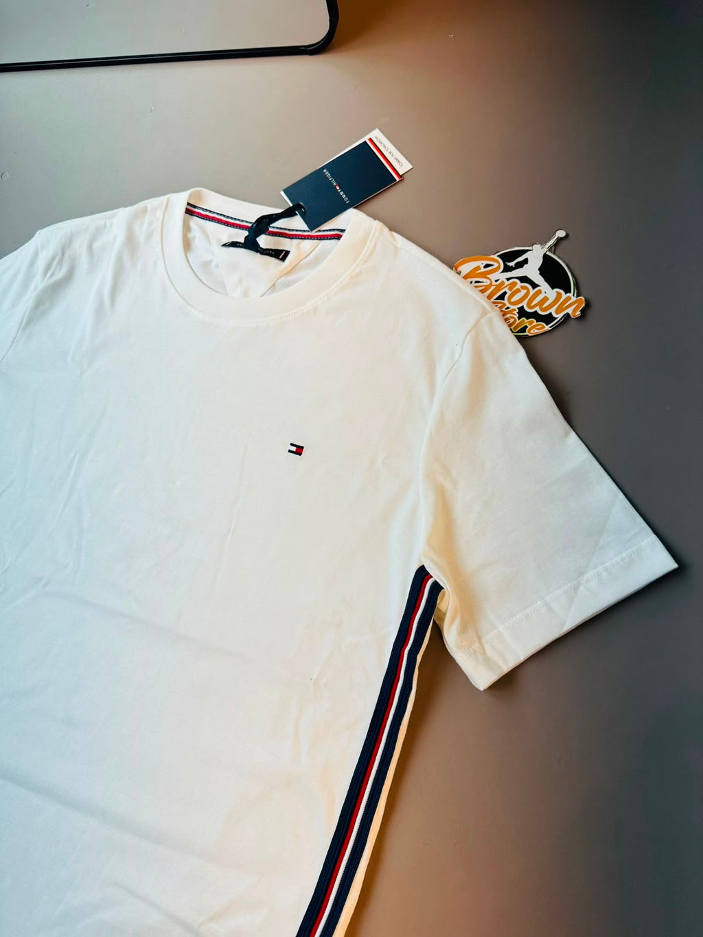 CAMISETA TOMMY FAIXA LATERAL BRANCA