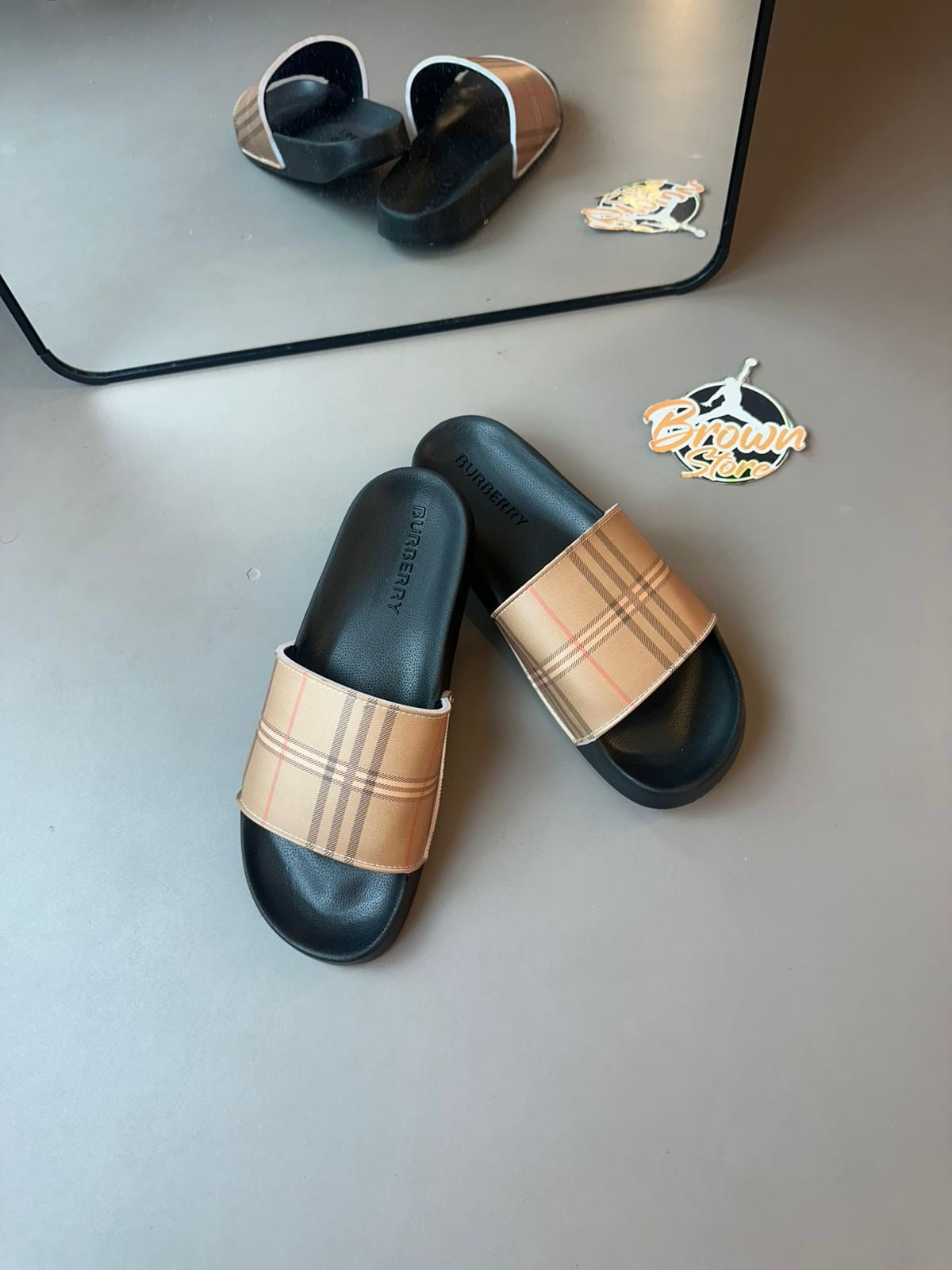 CHINELO SLIDE BURBERRY